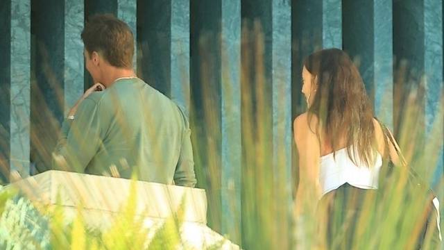 *PREMIUM-EXCLUSIVE* Irina Shayk spotted with Tom Brady in an intimate affair
