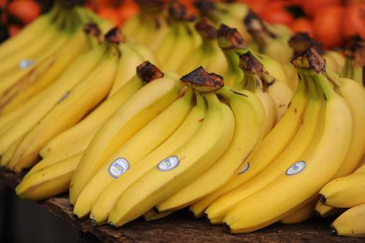 Mnogi se &ccaron;ude: Za&scaron;to su banane u du&cacute;anima sada tako jeftine?