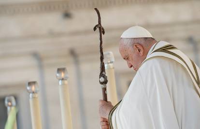 Dok rat u Gazi bjesni, papa Franjo predvodio molitvu za mir