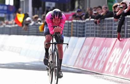 Šest biciklista na Giro d'Italia pozitivno na Covid 19. Obavezno je nošenje zaštitnih maski