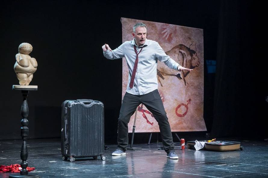 Najdugovječniji broadwayski one man show napokon i pred zagrebačkom publikom...