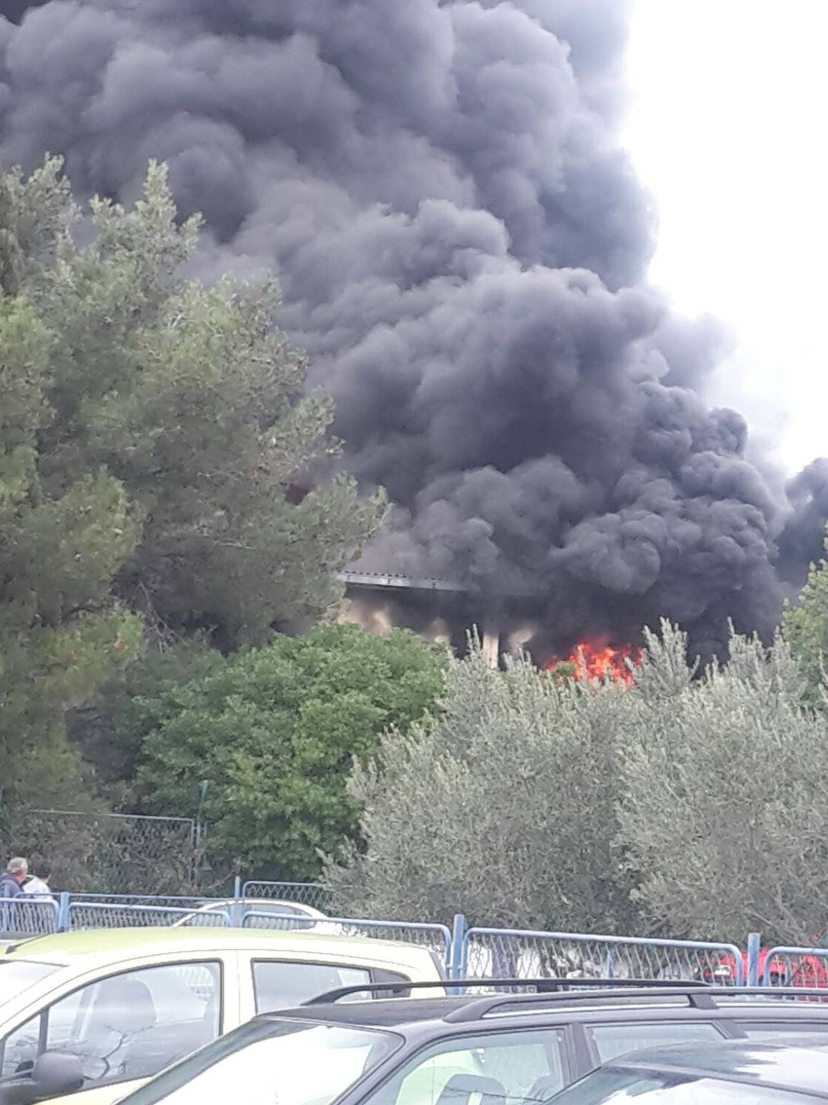 Eksplozija i požar u Benkovcu: Gorjela bivša tvornica Kepol