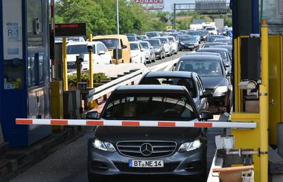 Počelo je: Gust promet na svim važnijim cestama prema moru