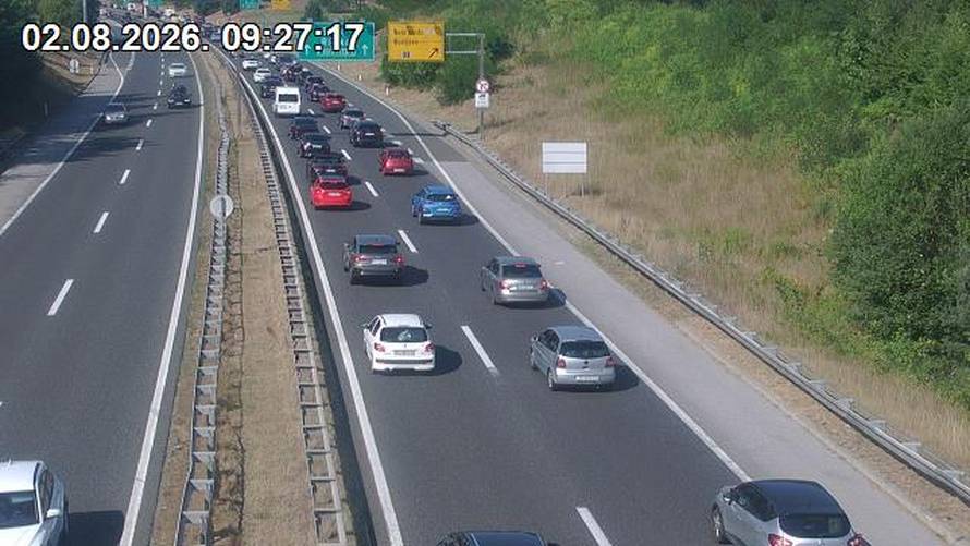 FOTO Gužve na autocestama od ranog jutra: 'Iz Zagreba pa sve do Karlovca treba čak dva sata'