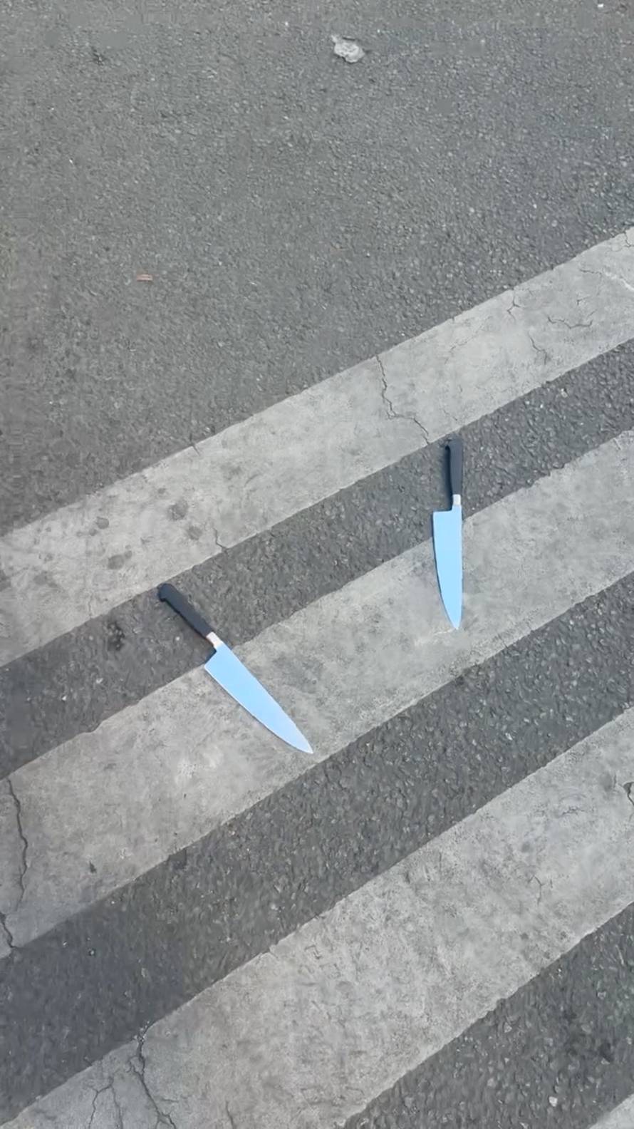 Man attacked women with knives in Paris