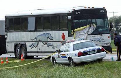 Čekićem je napala vozača busa u Kanadi jer je kasnio