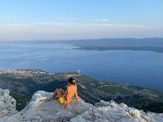 FOTO Srpkinja vodi košarkaše, voli Hrvatsku i ruši predrasude