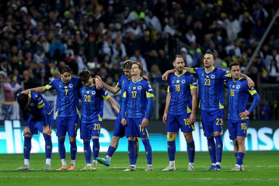 Zenica: Slavlje igrača Bosne i Hercegovine nakon što su svladali Italiju jedanaestercima