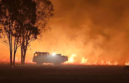 Australski šumski požari izmakli kontroli:  Stanovnicima triju područja naredili evakuaciju