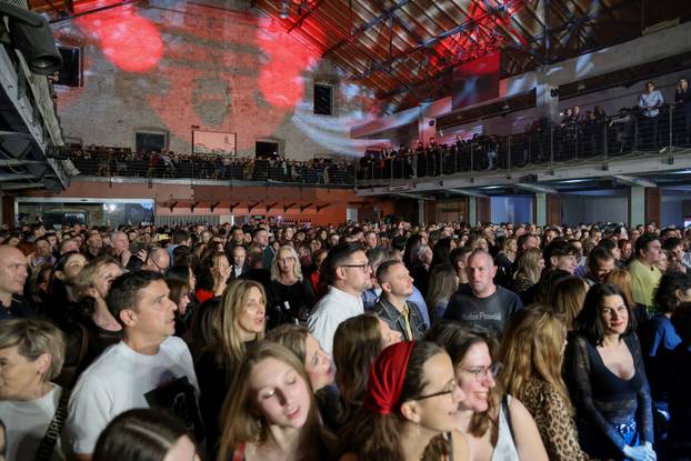 Zadar: Koncert Parnog Valjka u Arsenalu povodom Valentinova