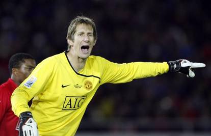 Edwin van der Sar volio bi se vratiti nogometu, igra mu se