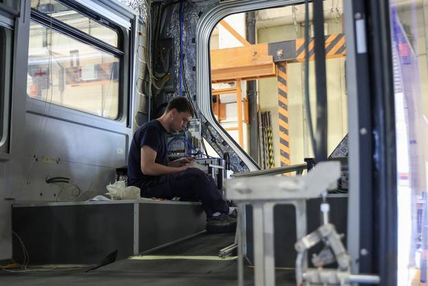 Zagreb: Oleg Butković sa suradnicima obišao je proizvodni pogon Končara 