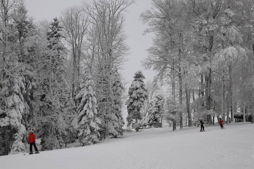 Zagreb: Započela skijaška sezona na Sljemenu 