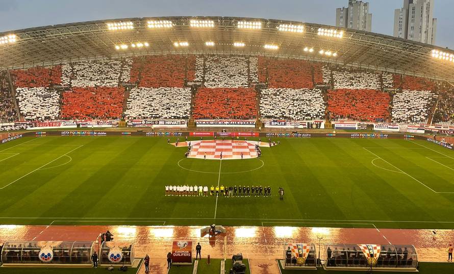 Kockasta ludnica zahvatila Split, korteo i ovacije Raketi i Miši...