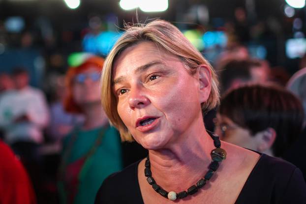 Zagreb: U stožeru stranke Možemo! i SDP članovi prate razvoj rezultata izbora