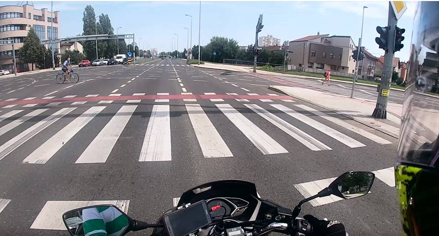 Sekunde do katastrofe: Preko šest traka na crveno u Zagrebu