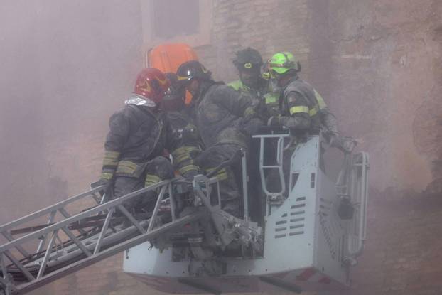Parts of Torre dei Conti tower collapse in Rome