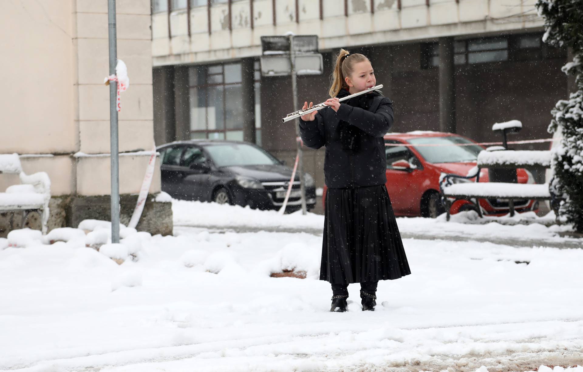 Sisak: Učenici održali koncert kako bi skupili novce za popravak Muzičke škole