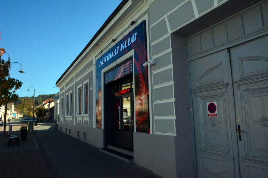 Policajac pijan divljao u kasinu, radnice se od straha sakrile...