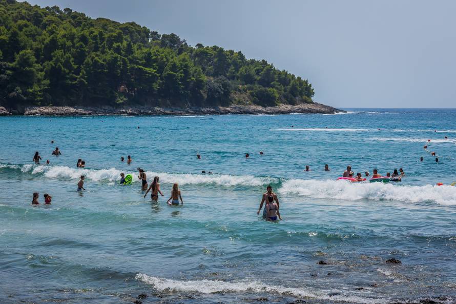 Lumbarda: Pjesčana plaža Pržina na južnoj strani Korčule 