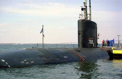 Iran: Američka podmornica udarila brod, nema mrtvih