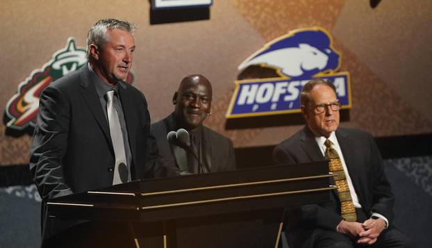 NBA: The Naismith Memorial Basketball Hall of Fame-Enshrinement