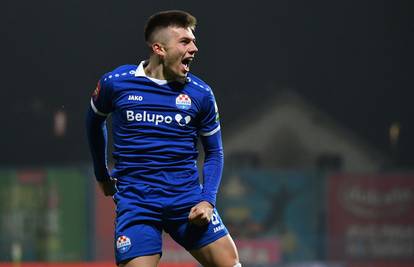 Dalić pozorno prati Jagušića. Slavenov biser mogao bi na SP?