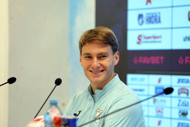 Rijeka: Konferencija trenera Victora Sancheza i igrača Tonija Fruka na Rujevici