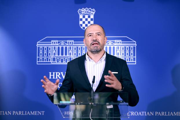 Zagreb: Igor Peternel o bleiburškoj komemoraciji i  ponašanju službene hrvatske države