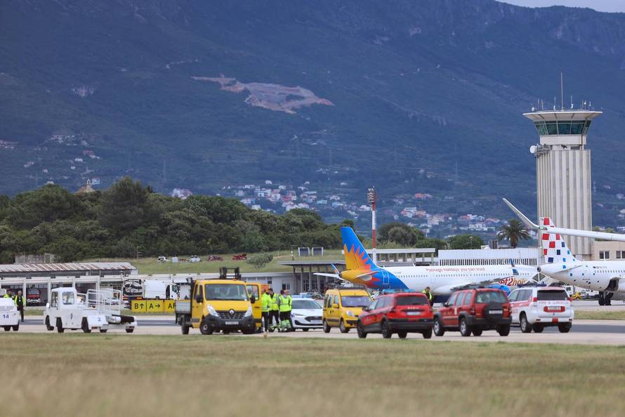 Split: Avion Croatia Airlinesa izletio sa staze