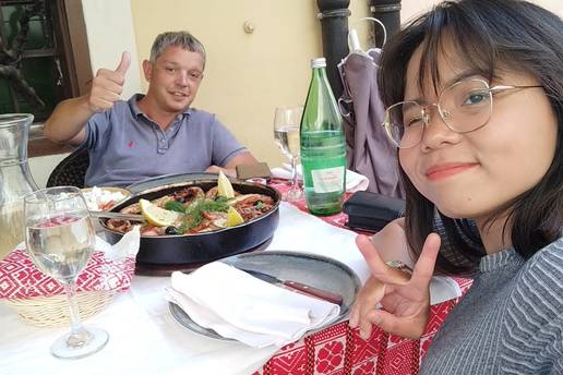 Filipinka Camille: Hrvatice tro&scaron;e puno na odje&cacute;u pa kukaju, bez kavica ne mogu. Volim i Hajduk