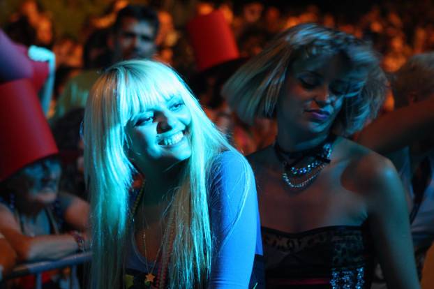 ARHIVA - 2009. Split: Uz hitove Dina Dvornika obožavatelji igrali picigin na Ba?vicama