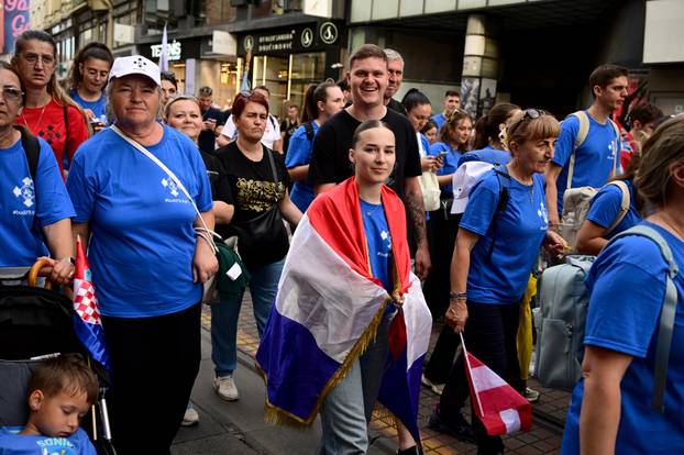 Zagreb: Povorka Antunovskog hoda na putu prema bazilici svetog Antuna Padovanskog