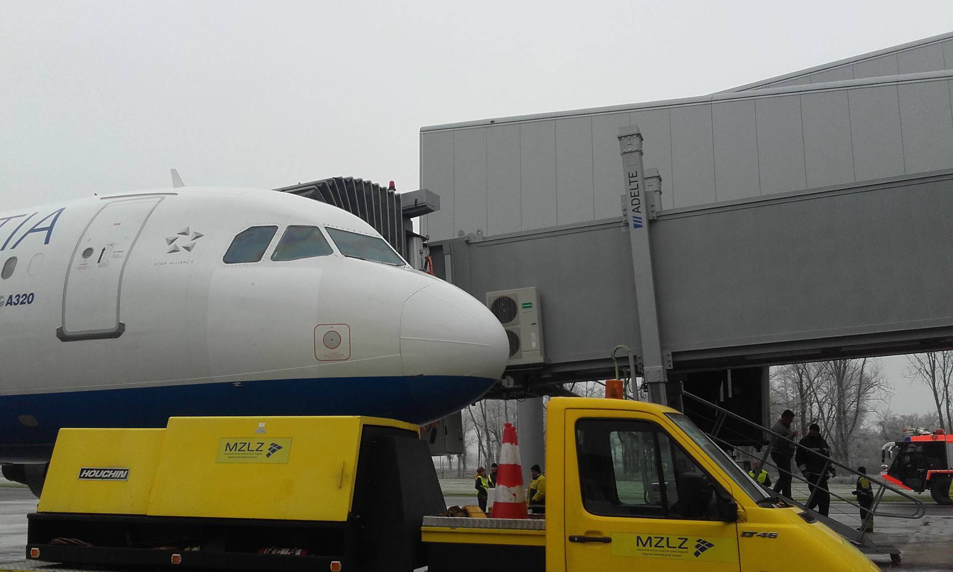 Stigli prvi avioni: Testiraju novi zagrebački aerodrom 'Tuđman'