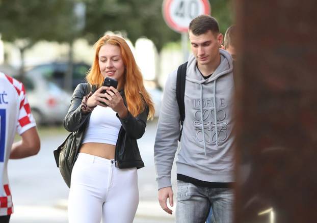 Zagreb: Okupljanje nogometne reprezentacije u Sheratonu uoči kvalifikacijske utakmice protiv Turske