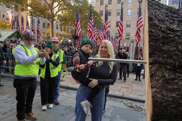 The installation of the 2025 Rockefeller Center Christmas Tree in New York