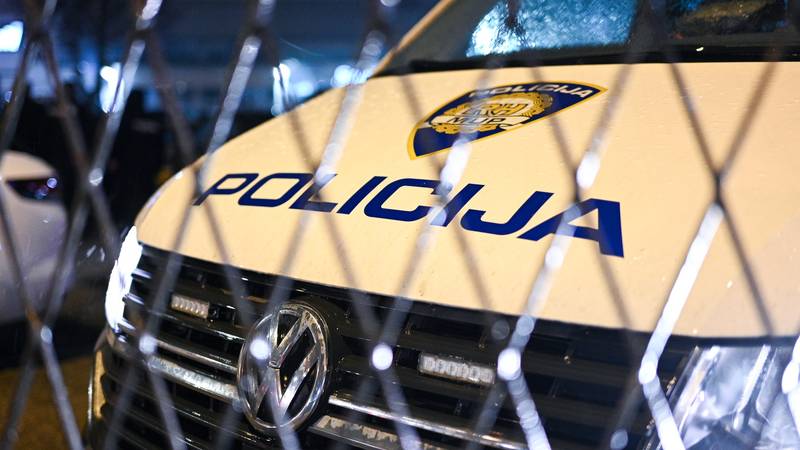 KBC Split: 'Ozlijeđeni policajac je stabilnije, ali i dalje kritično'