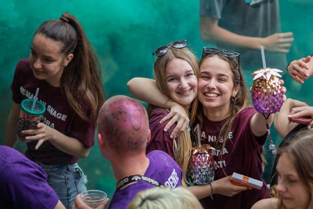 Dubrovnik: Dubrovački srednjoškolci kao i njihovi vršnjaci diljem Lijepe naše slave kraj škole