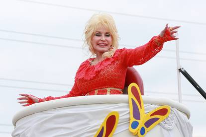 Tennessee: Dolly Parton paradom proslavila 30. godišnjicu Dollywooda