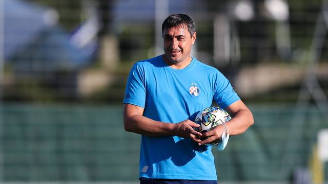 Nyon: Trening mladih Dinamovih nogometaša uoči sutrašnje utakmice protiv Benfice