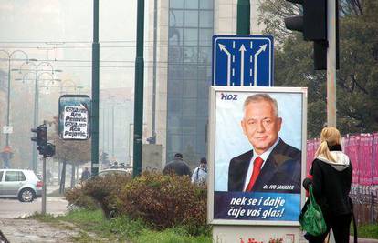 Sanader i HDZ plakatima preplavili i Sarajevo