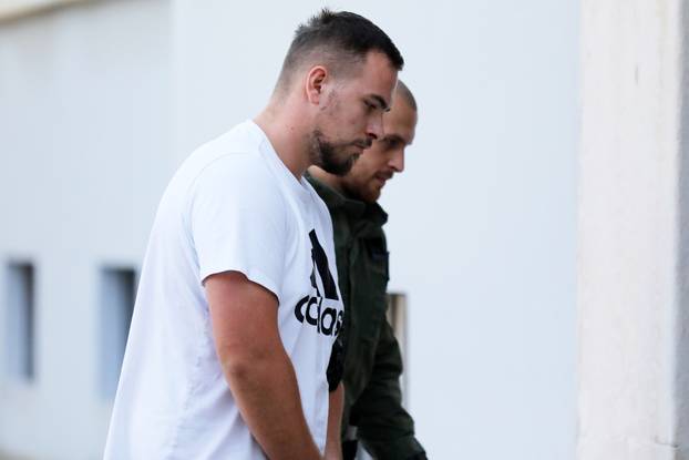 Pula: Privođenje osumnjičenih za napad na slovenske turiste u Umagu