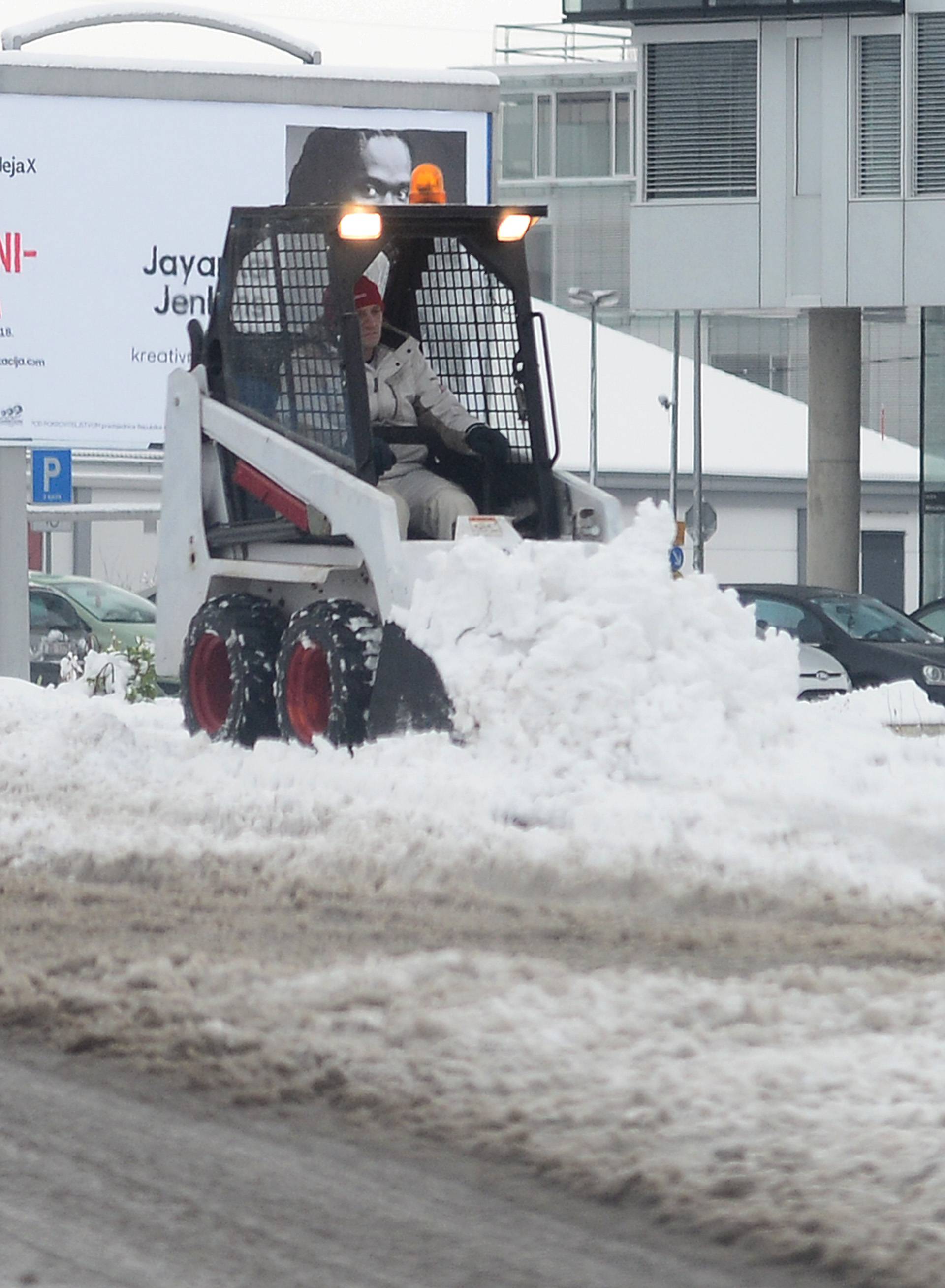 U Delnicama 86 cm snijega, u Karlovcu 25, u Zagrebu 15 cm