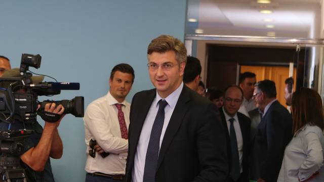 Plenković: 'Velika koalicija nije moguća niti nam je potrebna'