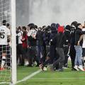 FOTO Scene strave u Čileu: Nastao stampedo na stadionu, ograda je pala na navijače!