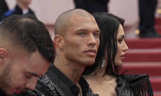 'Najseksi zatvorenik' zaludio je &zcaron;ene diljem svijeta tek jednom fotkom, a evo gdje je danas