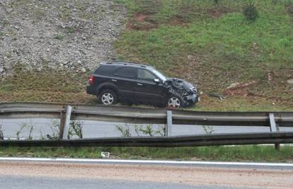 Sa 2,52 promila se zabio u auto i još išamarao vozača