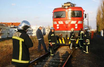 Zagreb: Zapalila se lokomotiva u Sv. Klari, nitko nije ozlijeđen
