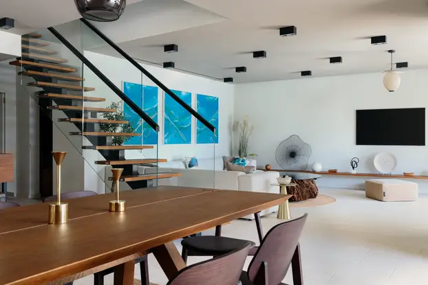 FOTO Prekrasna vila na Hvaru dobila je nagradu za dizajn - neprimjetno uranja u okoliš