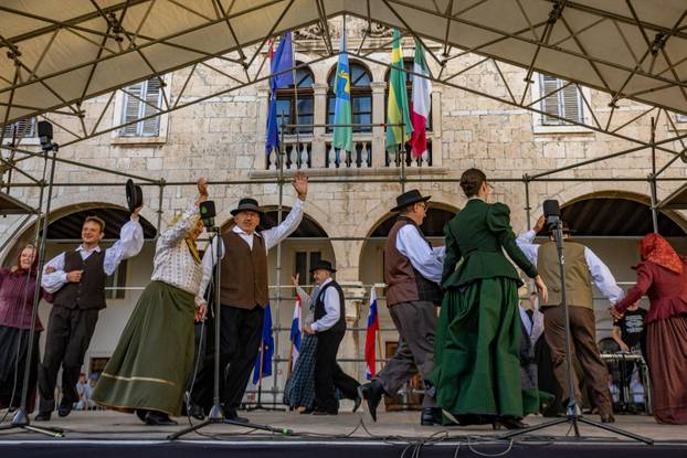 Više od 400 izvođača iz Slovenije nastupat će na Festivalu Slovenija u Puli